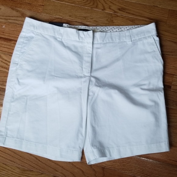 Tommy Hilfiger Pants - NWOT .Tommy Hilfiger women's Shorts size 12